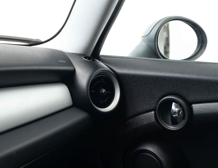 Mini Cooper Hatchback 1,4 l 70 kw