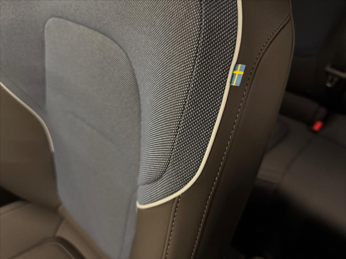 Volvo EX30 SUV 0,0 200 kw