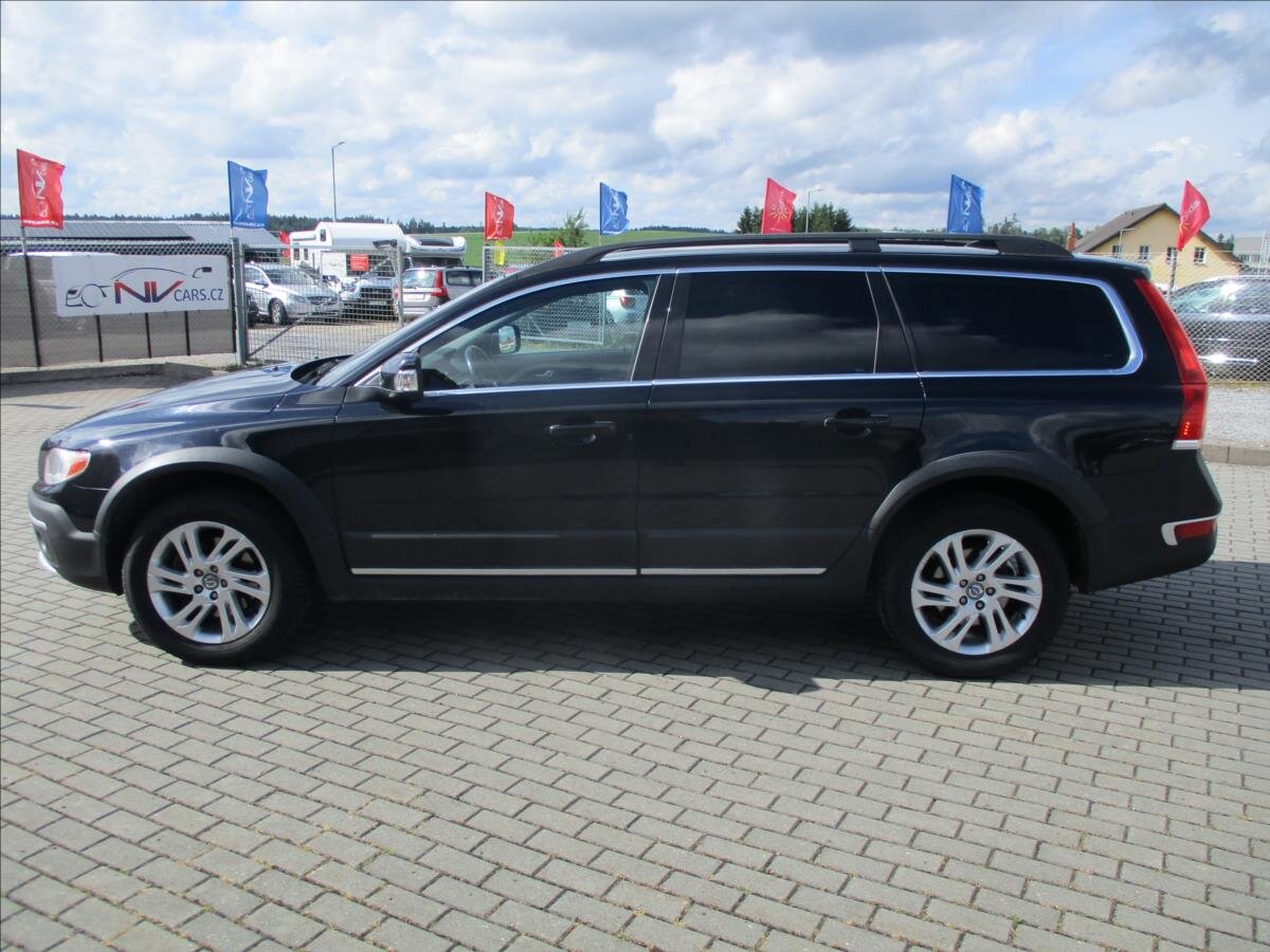 Volvo XC70 Kombi 2,4 l 133 kw