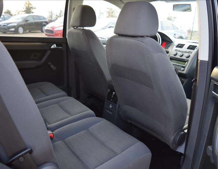 Volkswagen Touran 20