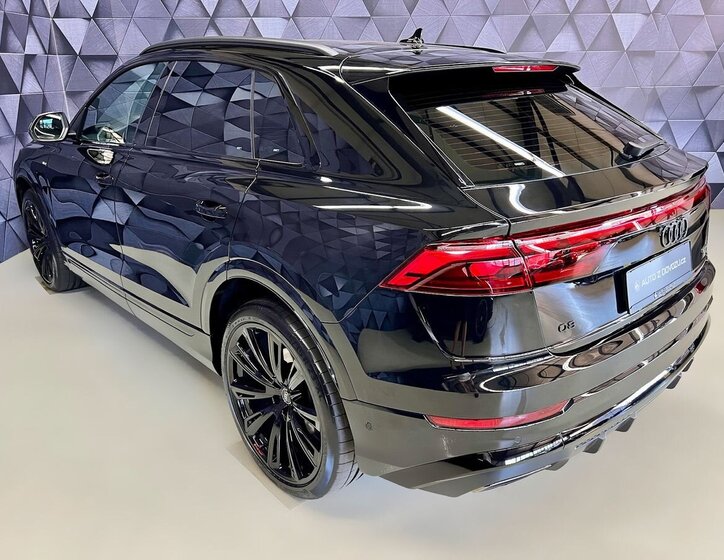 Audi Q8 SUV 3,0 l 210 kw