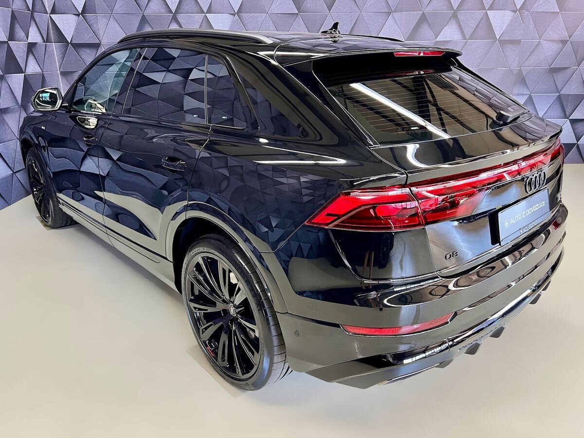 Audi Q8 SUV 3,0 l 210 kw