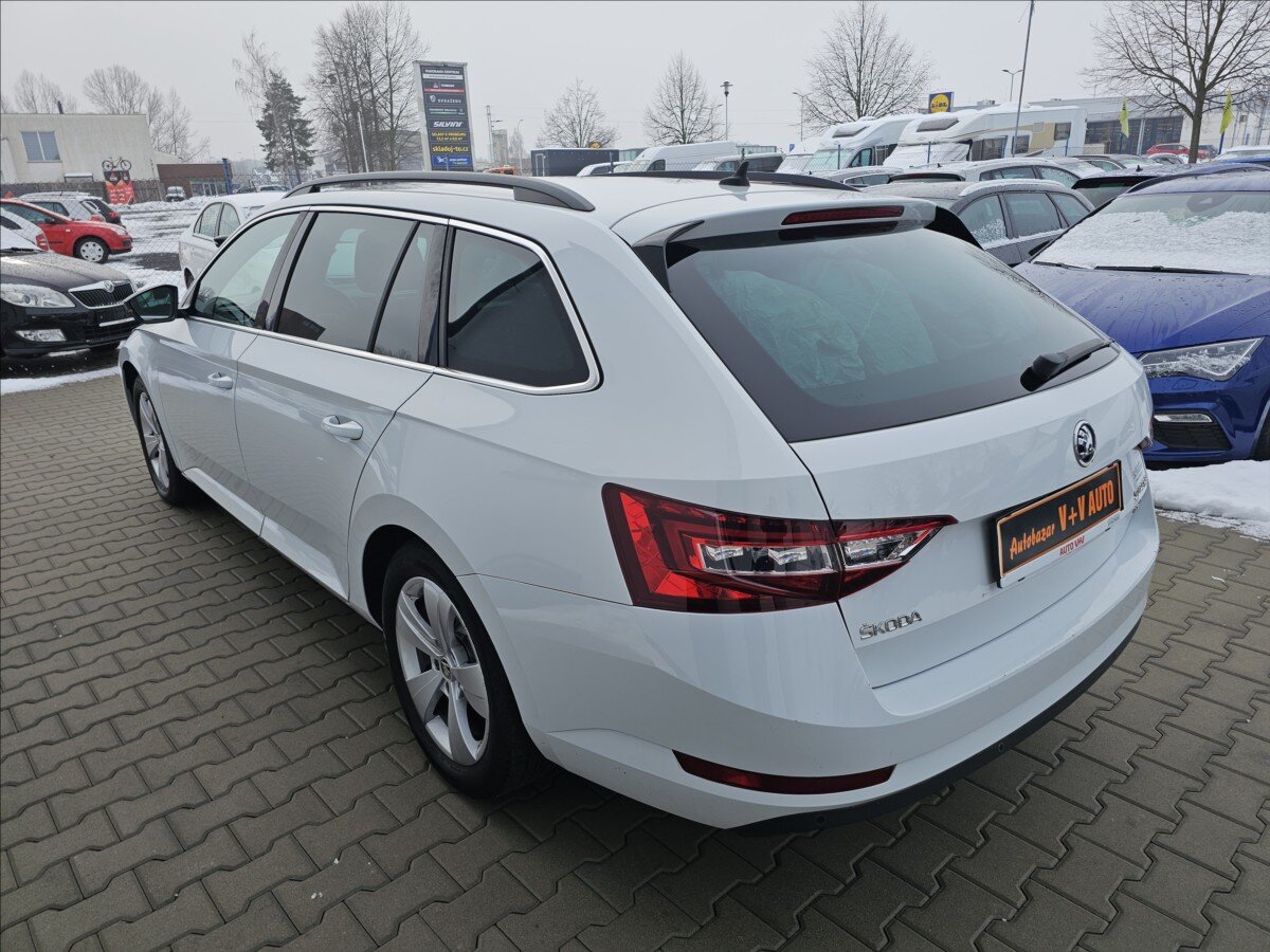 Škoda Superb Kombi 2,0 l 140 kw