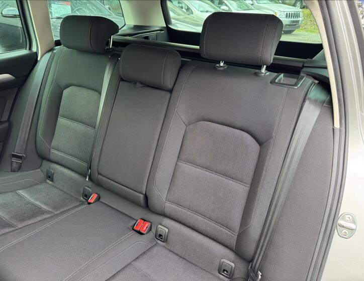 Volkswagen Passat 32