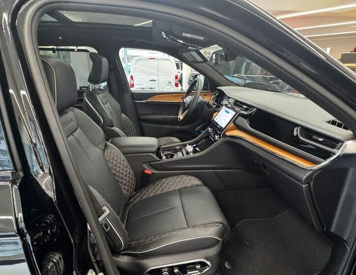 Jeep Grand Cherokee 25