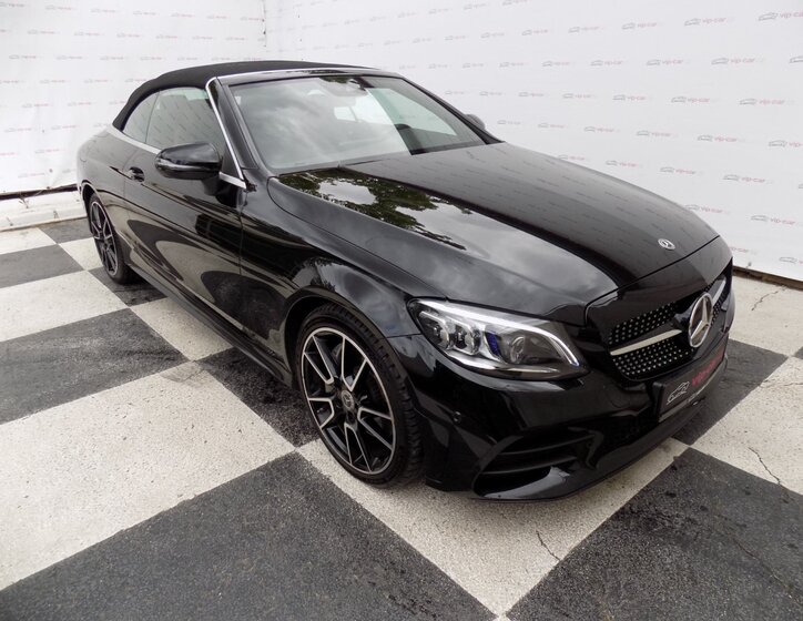 Mercedes-Benz Třídy C Kabriolet 3,0 l 245 kw