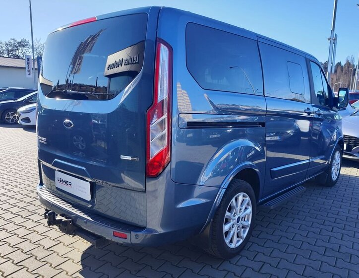 Ford Tourneo Custom VAN / Minibus 2,0 l 110 kw