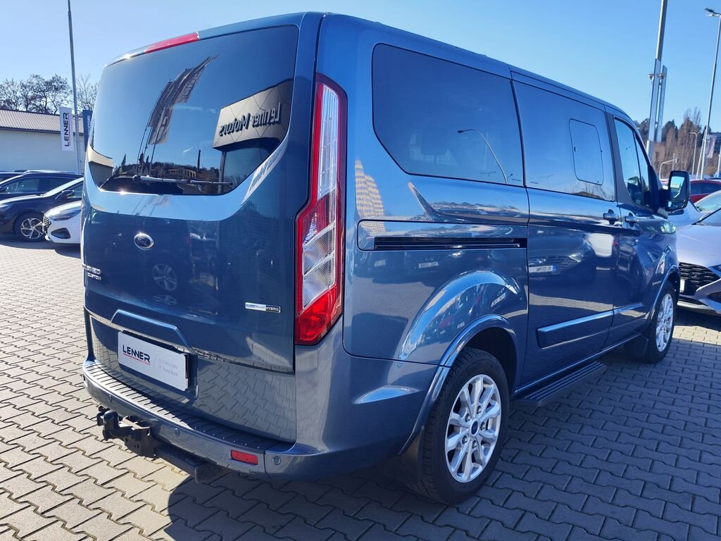 Ford Tourneo Custom VAN / Minibus 2,0 l 110 kw