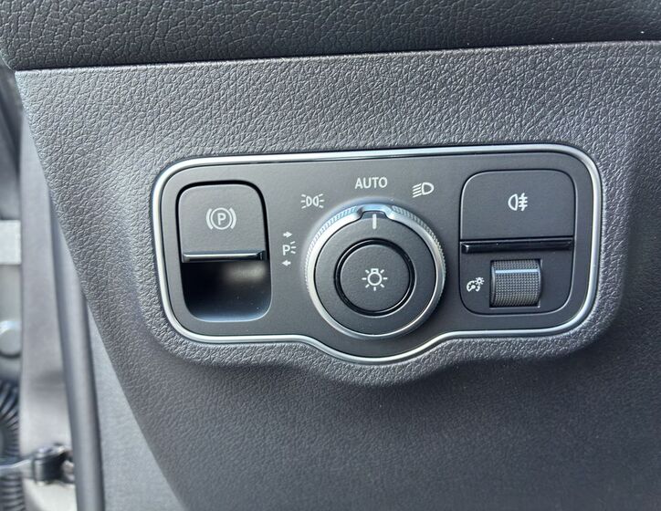 Mercedes-Benz GLB 21