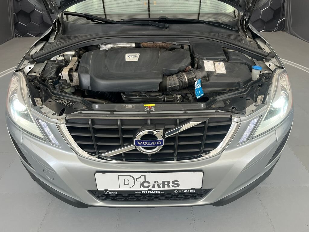 Volvo XC60 SUV / Terénní 2,0 l 120 kw