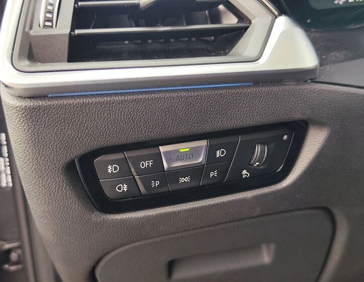 BMW Řada 3 Sedan / Limuzína 2,0 l 215 kw