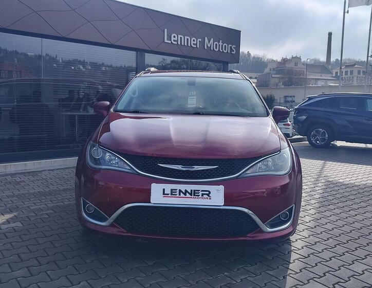 Chrysler Pacifica MPV 3,6 l 214 kw