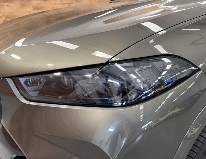 BMW X5 SUV 3,0 l 250 kw