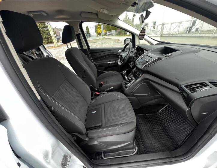 Ford Grand C-MAX 23