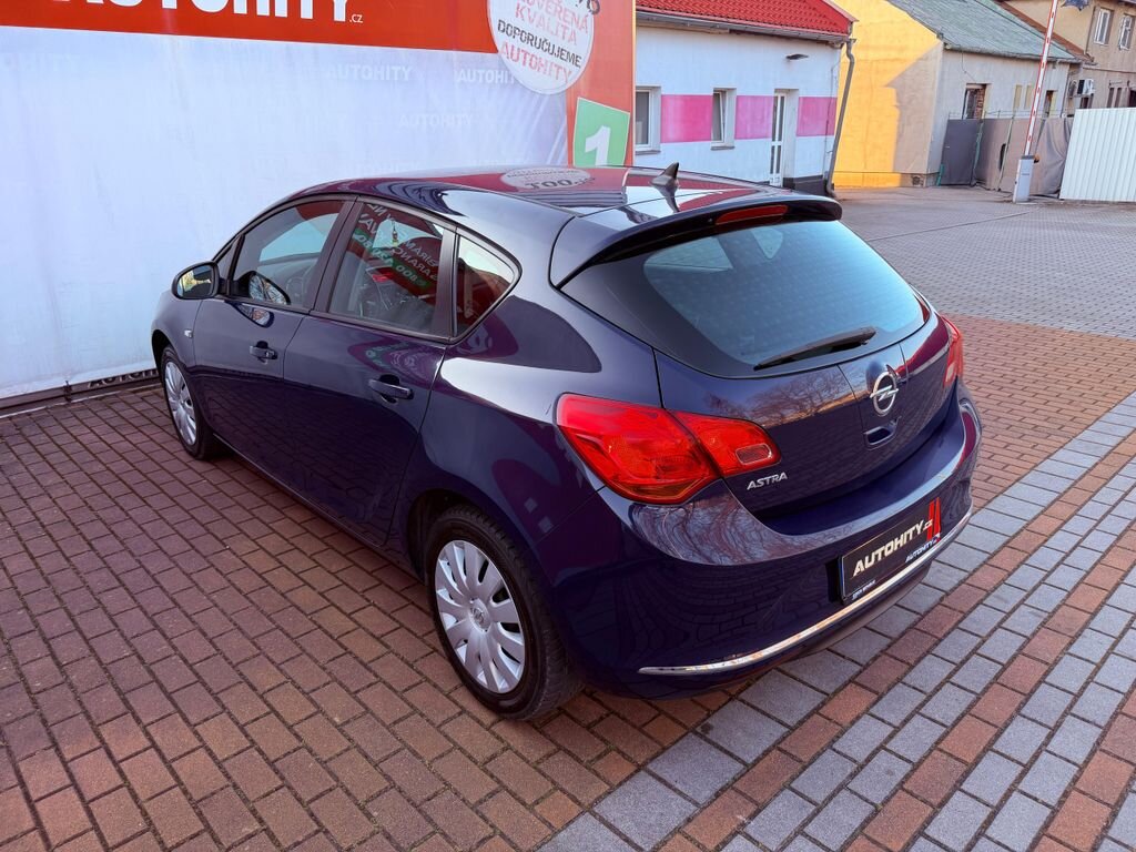 Opel Astra Hatchback 1,4 l 74 kw