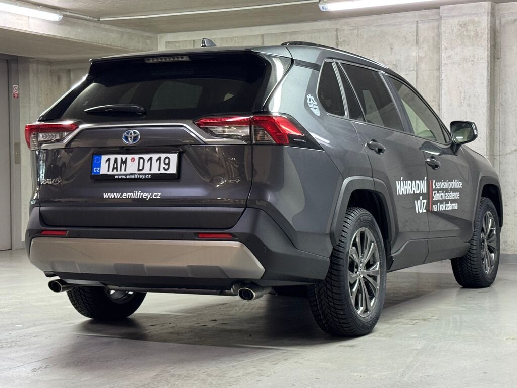 Toyota RAV4 SUV 2,5 l 163 kw