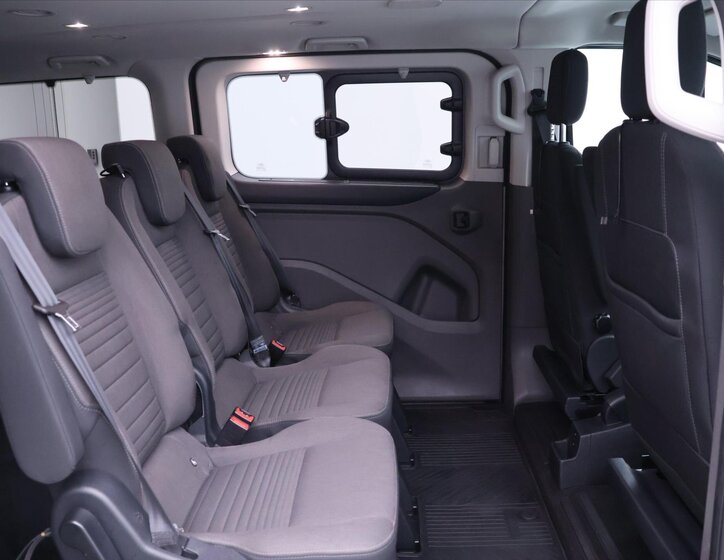 Ford Tourneo Custom Kombi 2,0 l 125 kw