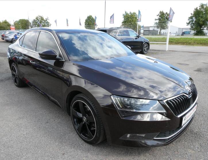 Škoda Superb 1