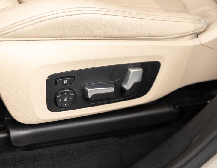 BMW X3 SUV / Terénní 3,0 l 195 kw