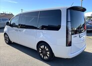 Hyundai Staria 7
