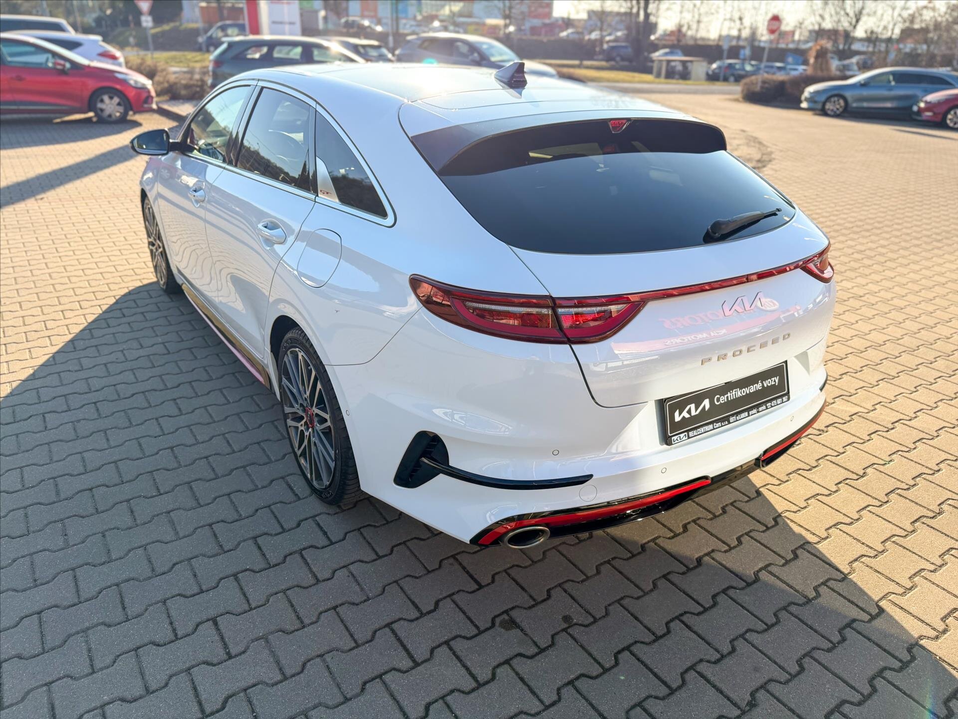 KIA ProCeed Liftback 1,6 l 150 kw