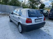 Volkswagen Golf 12