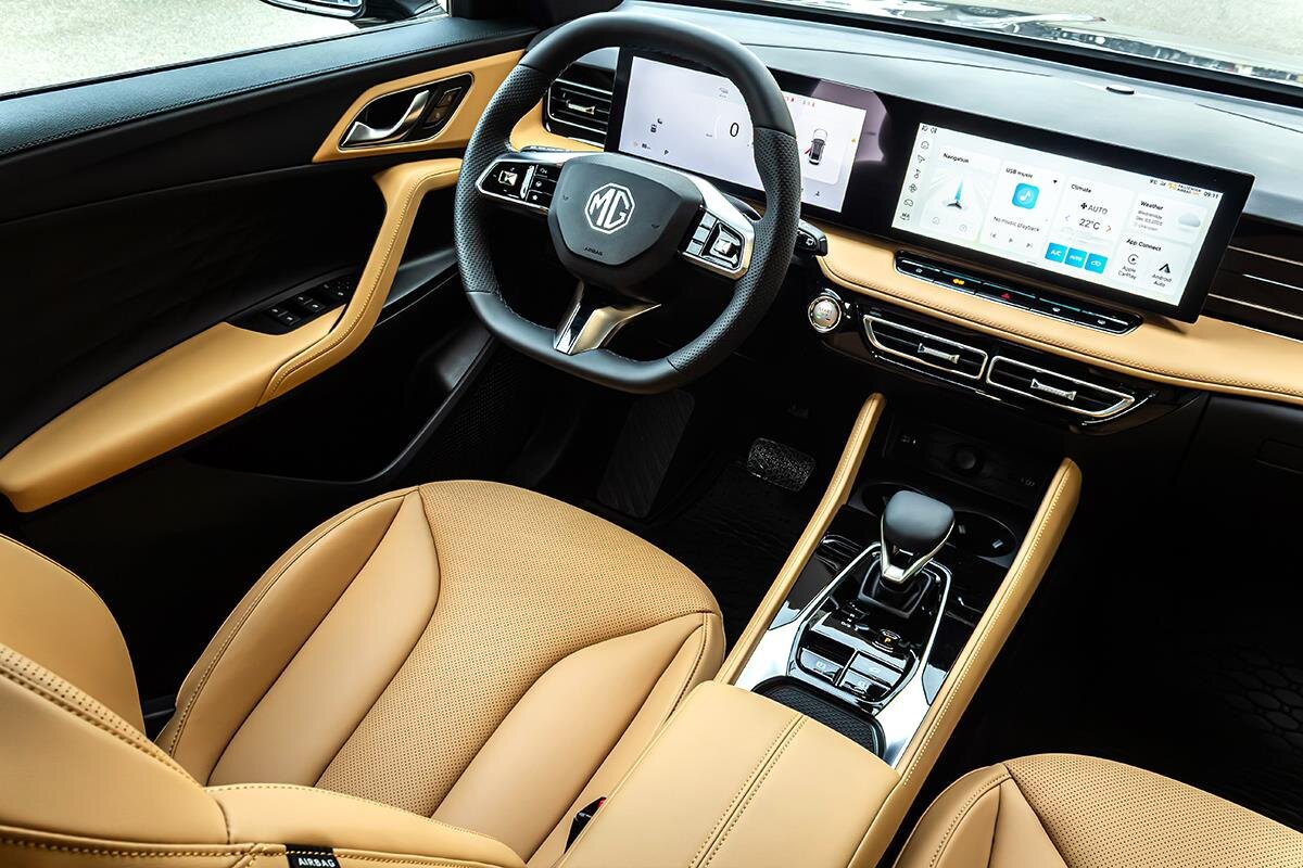 MG HS SUV 1,5 l 165 kw