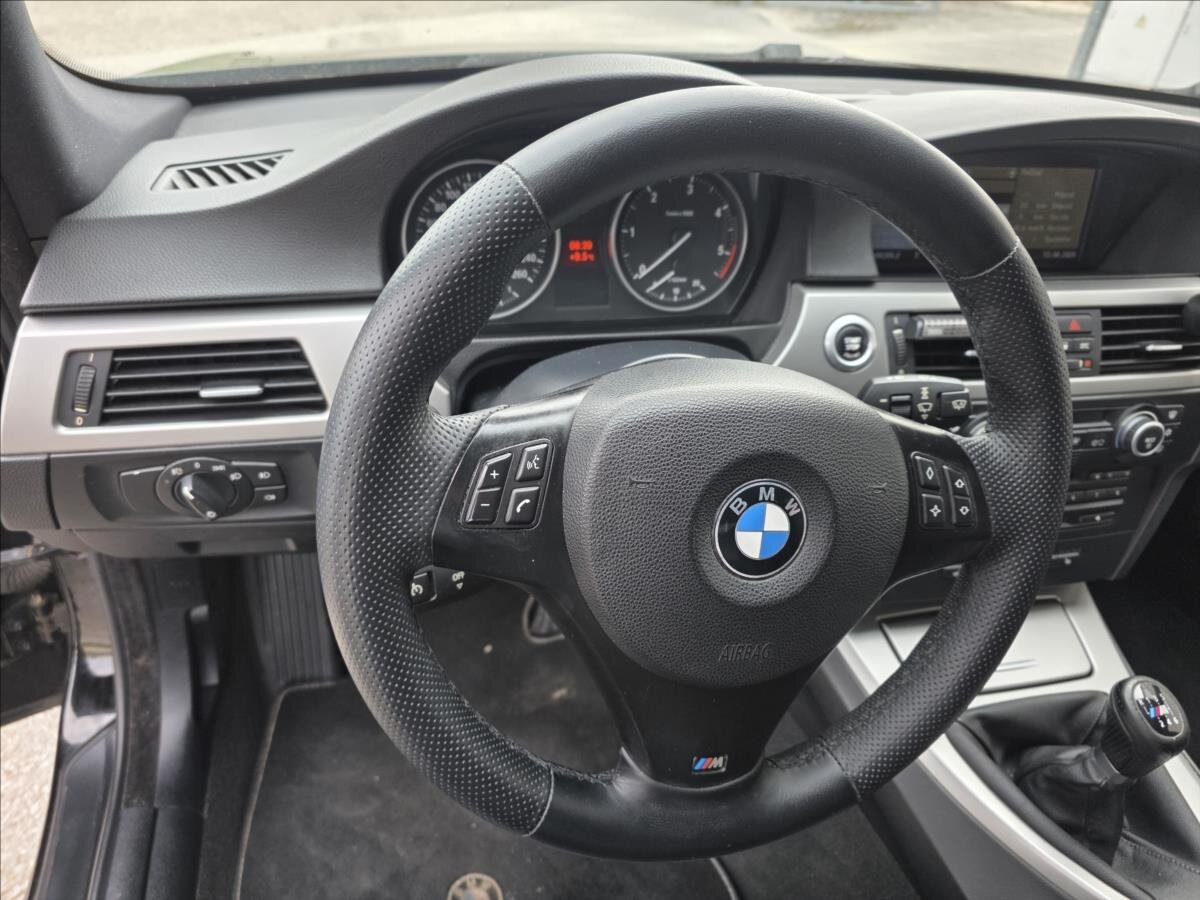 BMW Řada 3 Kombi 3,0 l 170 kw