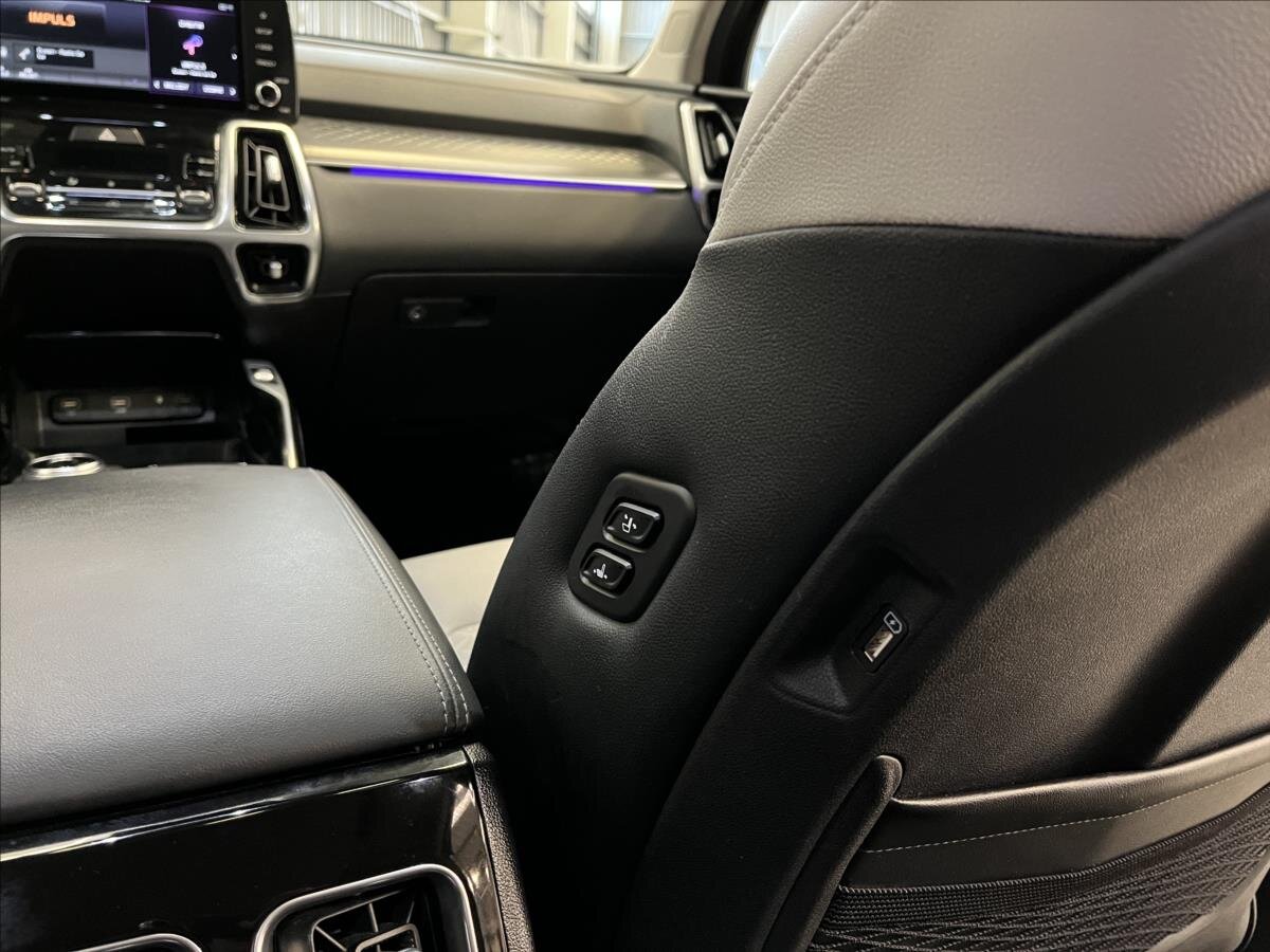 KIA Sorento SUV / Terénní 2,2 l 148 kw