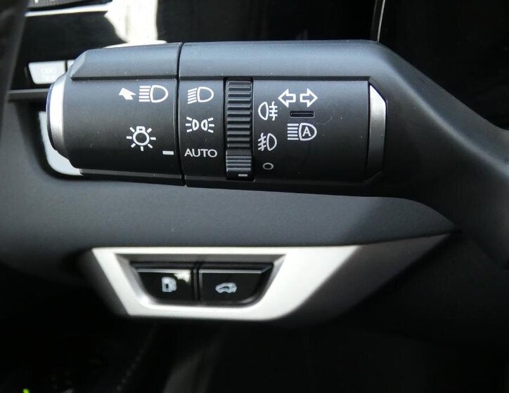 Lexus RX 350h SUV / Terénní 2,5 l 140 kw