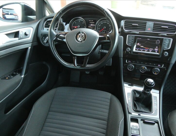 Volkswagen Golf Kombi 1,6 l 81 kw