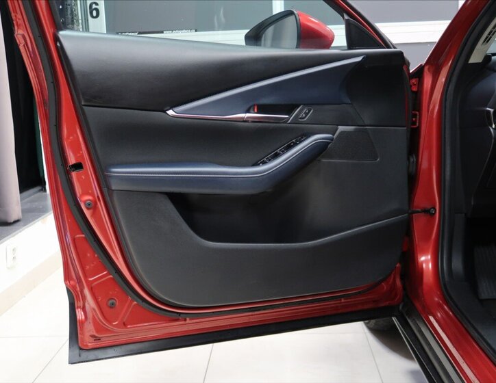 Mazda CX-30 SUV / Terénní 2,0 l 90 kw