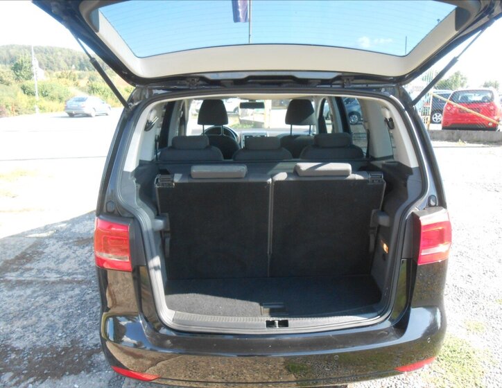 Volkswagen Touran MPV 1,6 l 77 kw