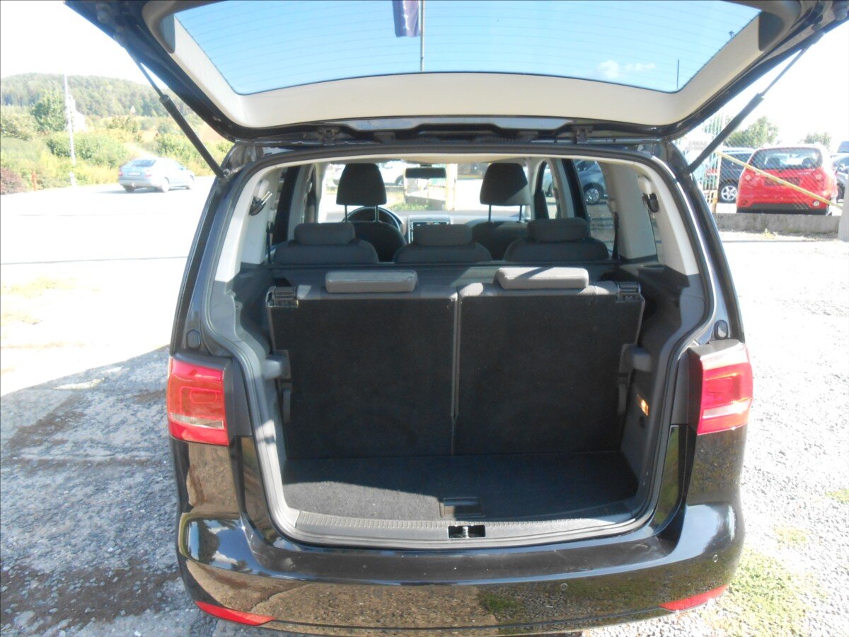 Volkswagen Touran MPV 1,6 l 77 kw
