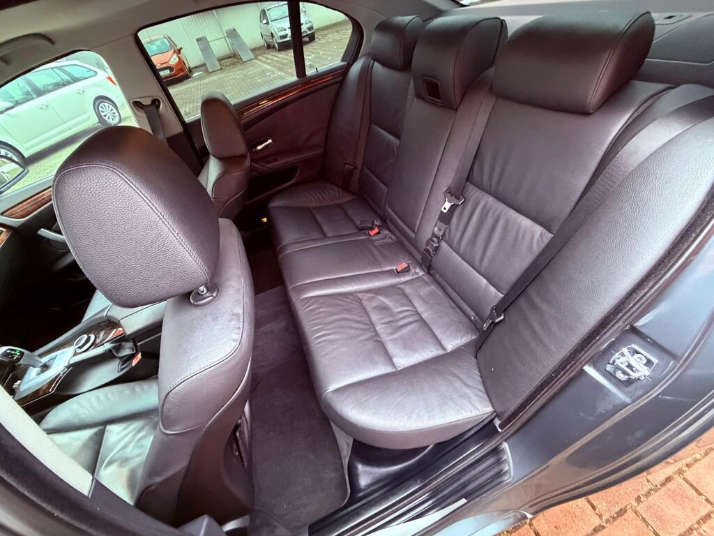 BMW Řada 5 Sedan 3,0 l 145 kw