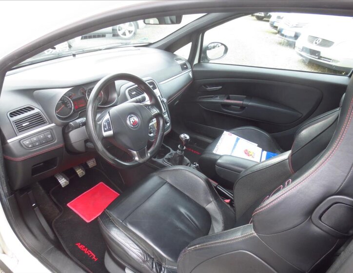 Fiat Grande Punto 11