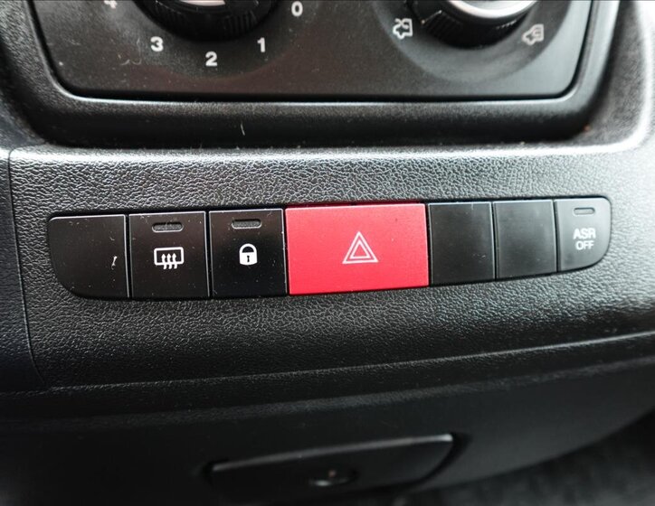 Peugeot Boxer Ostatní 2,2 l 121 kw