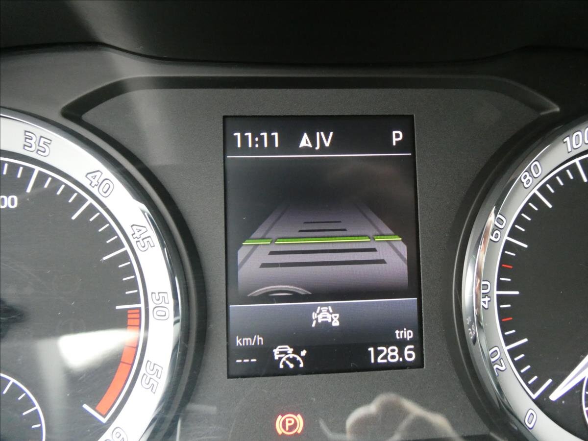 Škoda Karoq SUV 1,6 l 85 kw