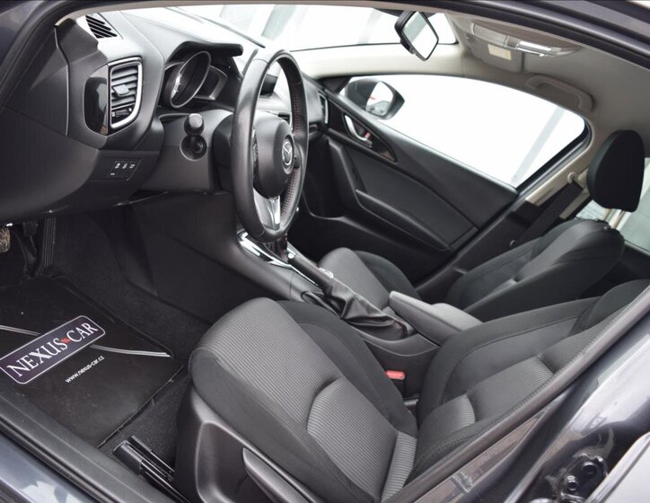 Mazda 3 Sedan 1,5 l 74 kw