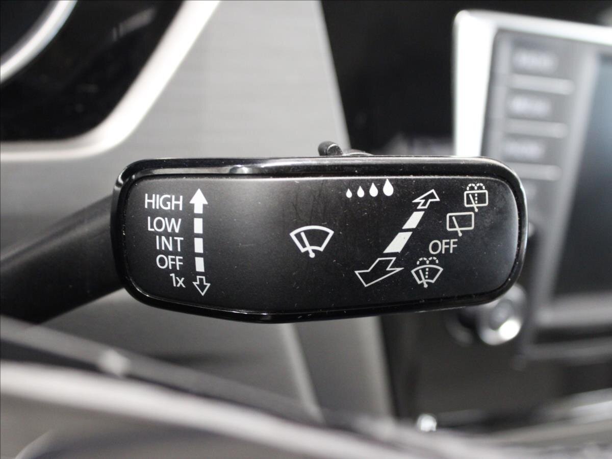 Volkswagen Touran Kombi 2,0 l 110 kw