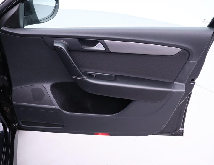 Volkswagen Passat Kombi 1,4 l 90 kw