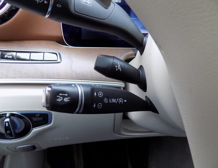 Mercedes-Benz Třídy E Sedan 2,0 l 143 kw