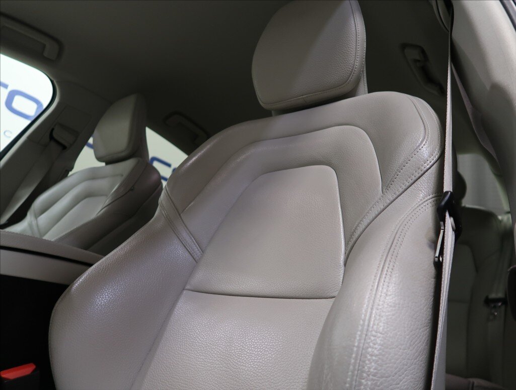 Volvo S90 Sedan / Limuzína 2,0 l 173 kw