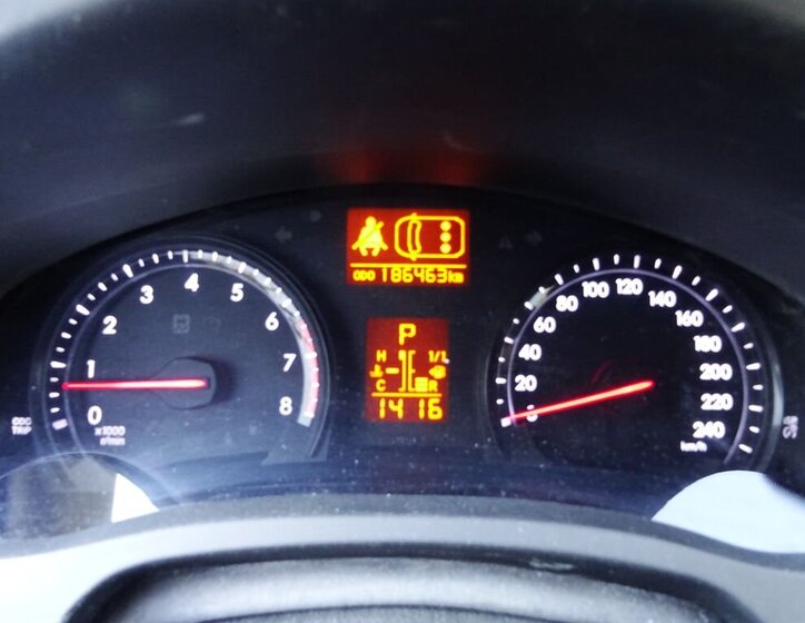 Toyota Avensis Sedan / Limuzína 2,0 l 112 kw