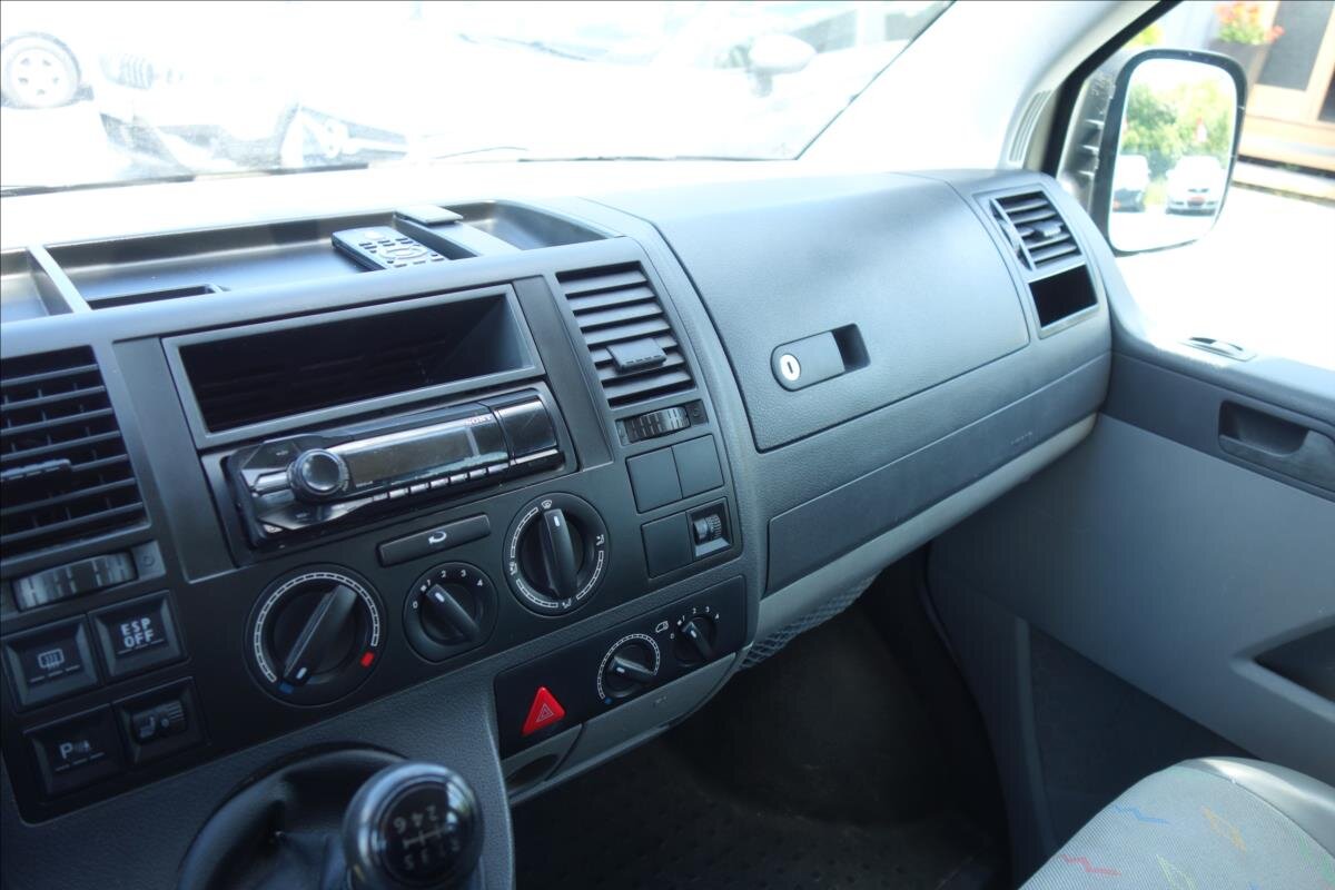 Volkswagen Transporter Kombi 2,5 l 96 kw