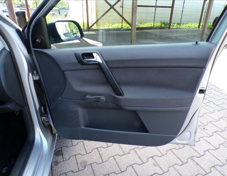 Volkswagen Polo Hatchback 1,2 l 40 kw