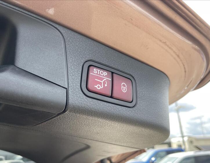 Mercedes-Benz GLB 68