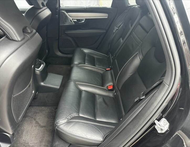 Volvo V90 Kombi 2,0 l 186 kw