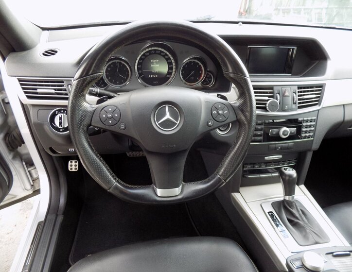 Mercedes-Benz Třídy E Sedan / Limuzína 2,1 l 125 kw