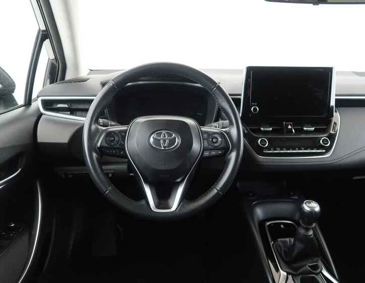 Toyota Corolla Sedan / Limuzína 1,5 l 92 kw